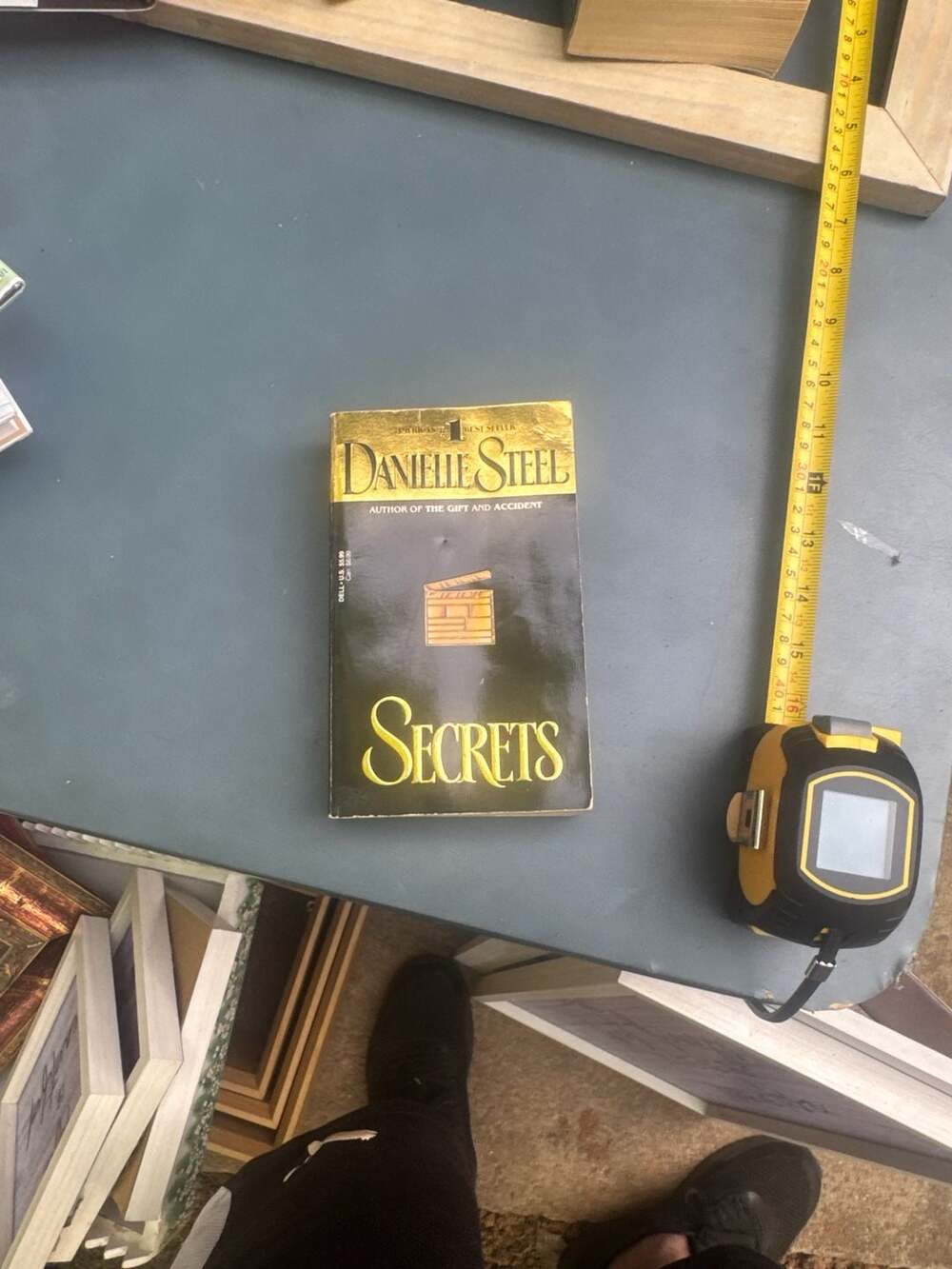 Secrets by Danielle Steel (Dell Mass Market Paperback)